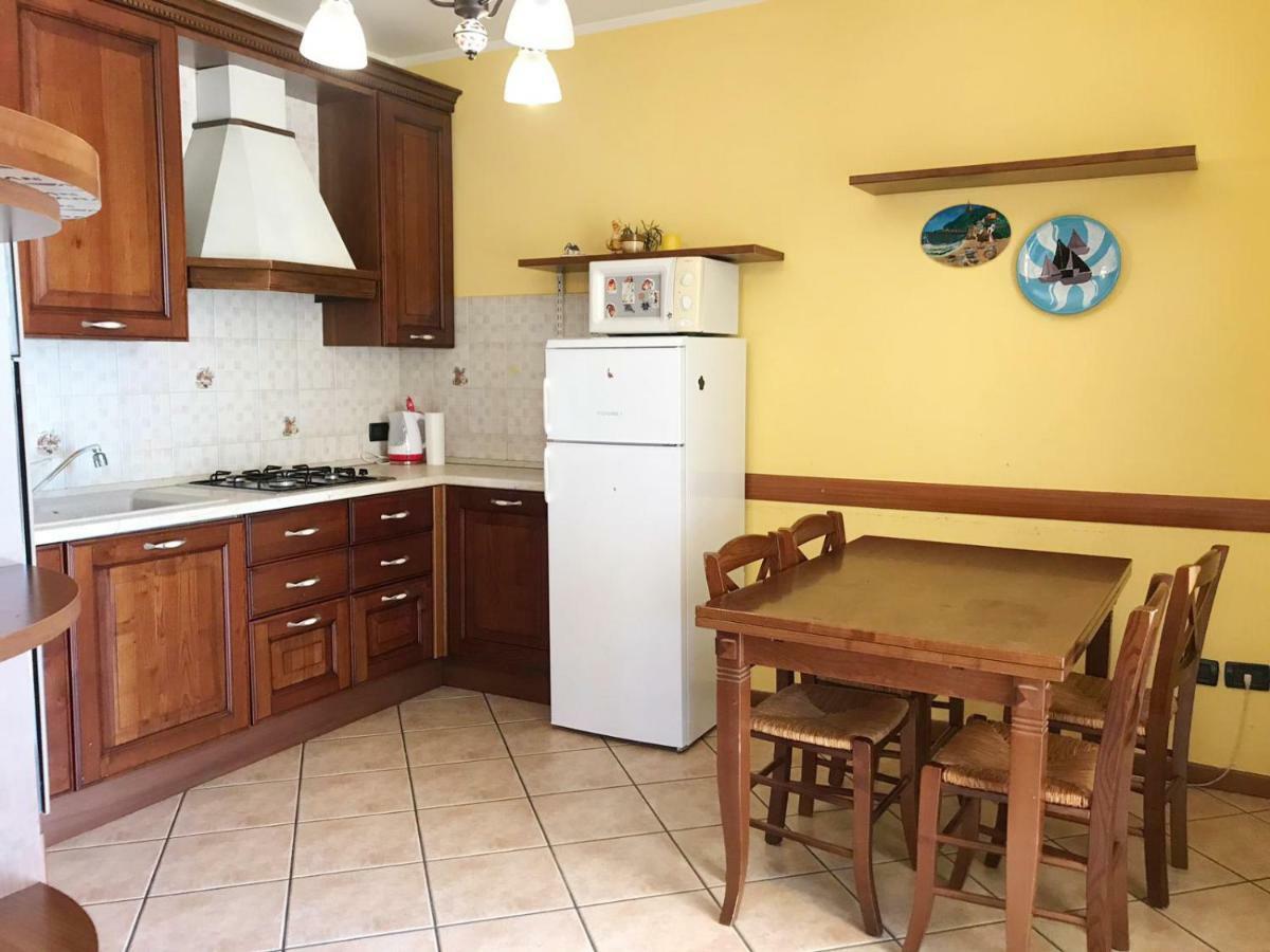 מנרבה דל גארדה Villa The Sweet Rose With Pool מראה חיצוני תמונה